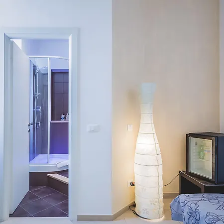 Domus Alberti 4* Rome